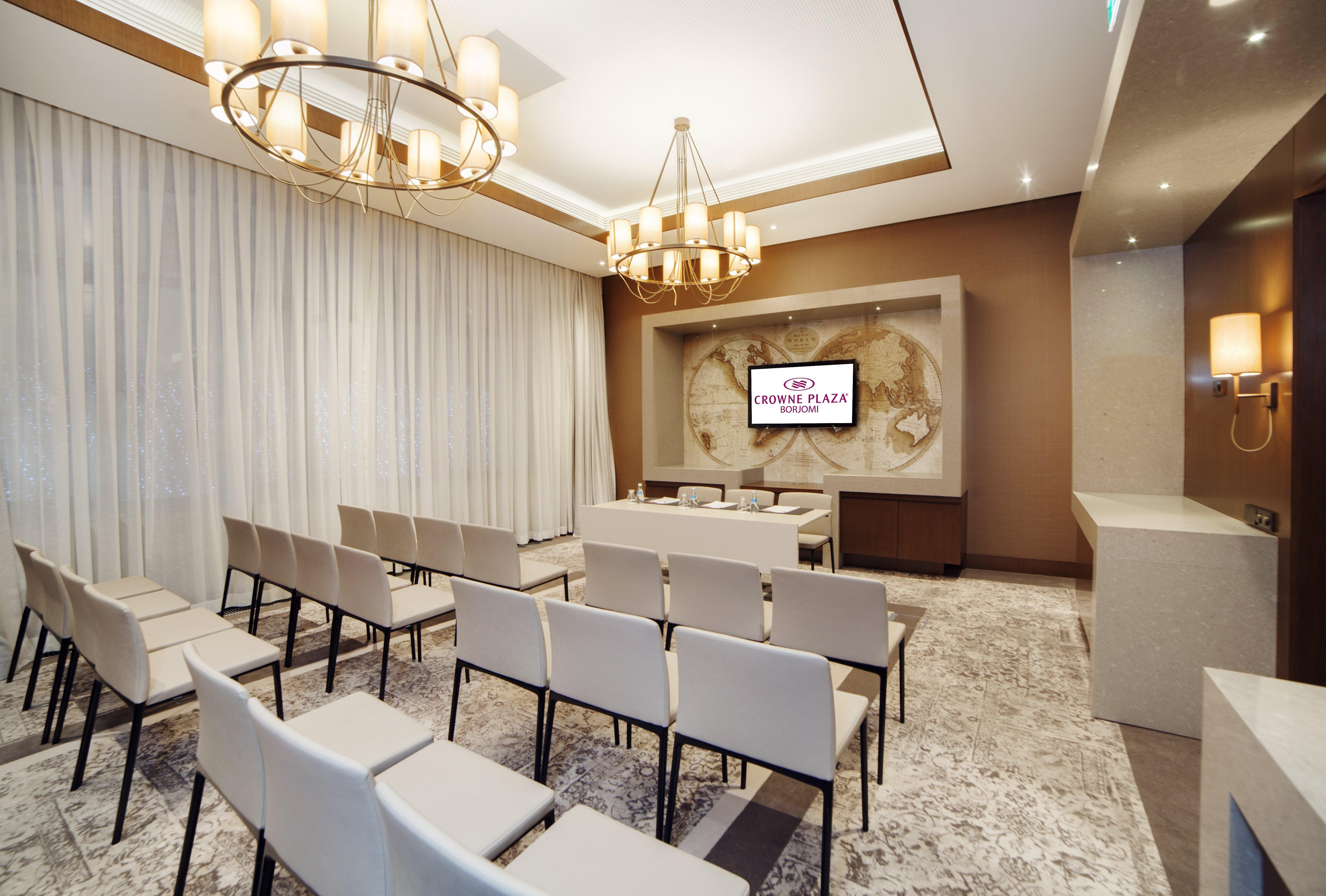 Crowne Plaza - Borjomi By Ihg Hotel Buitenkant foto Meeting room